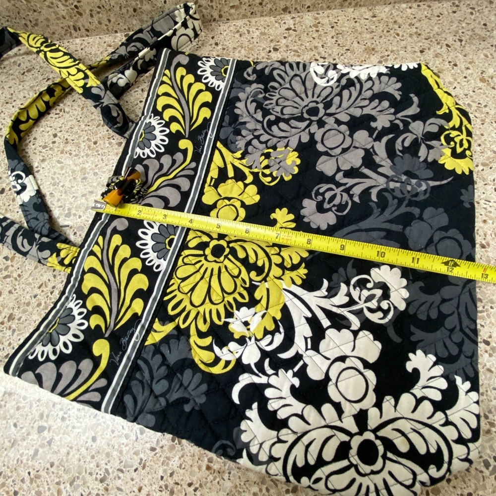 Vera Bradley tote in Baroque - Picture 4 of 6